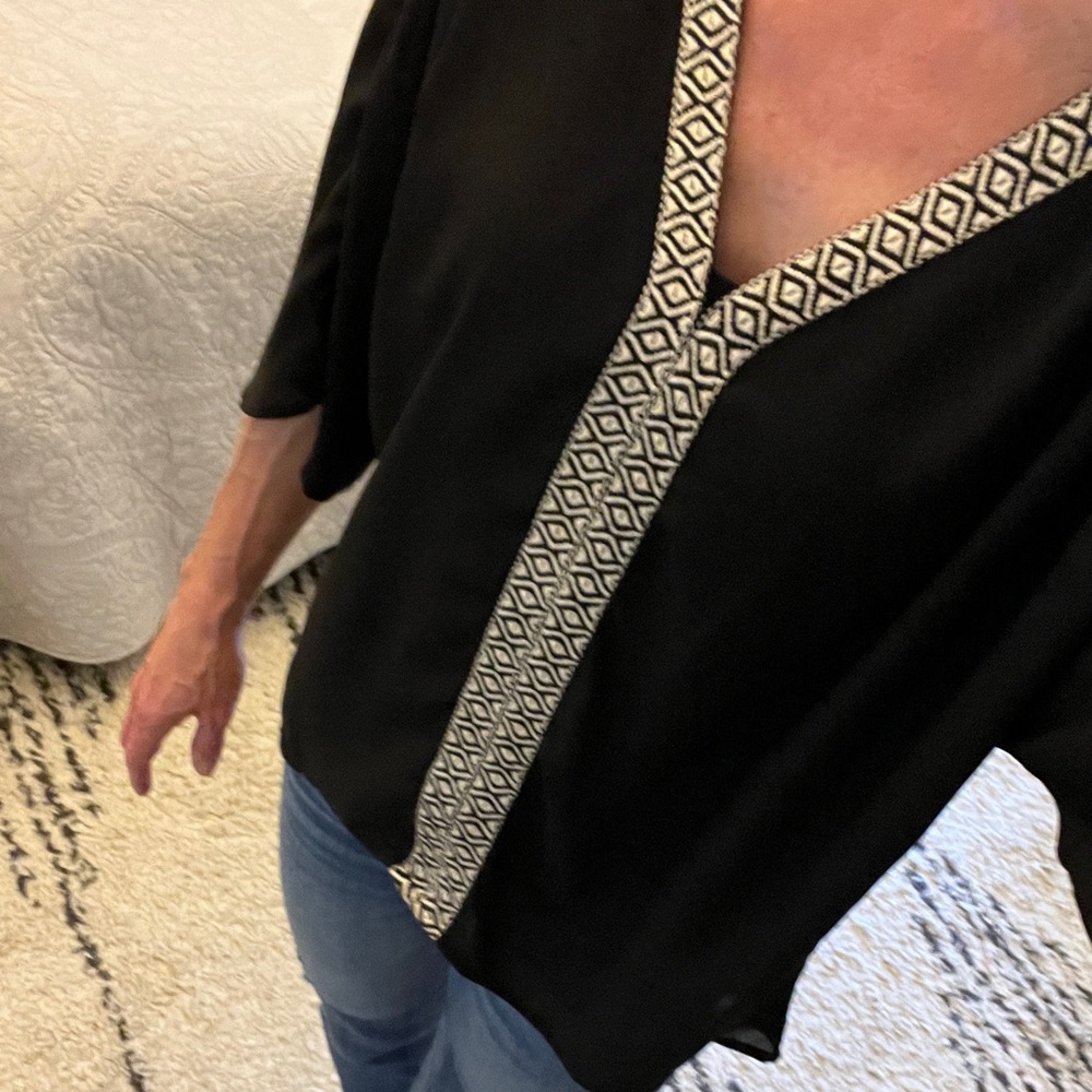 Buckle Black oversized v-neck blouse, White Geometric Trim XS